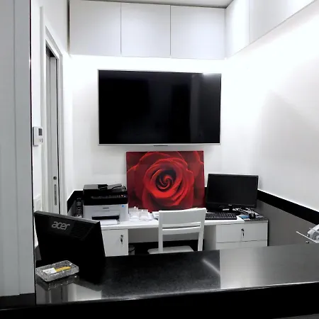 Astoria Golden Gate فندق روما