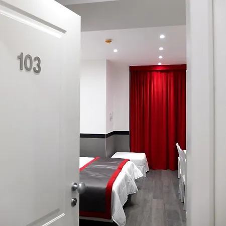 فندق Astoria Golden Gate روما