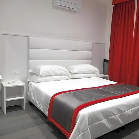 Hotel Astoria Golden Gate 2*