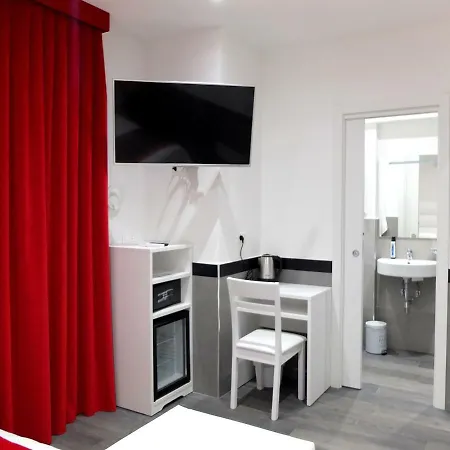 Astoria Golden Gate روما