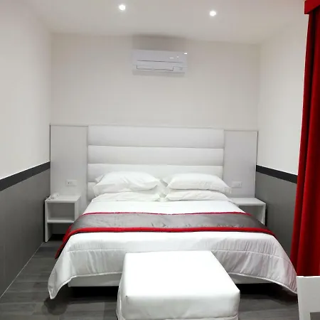 Astoria Golden Gate Hotel 2*