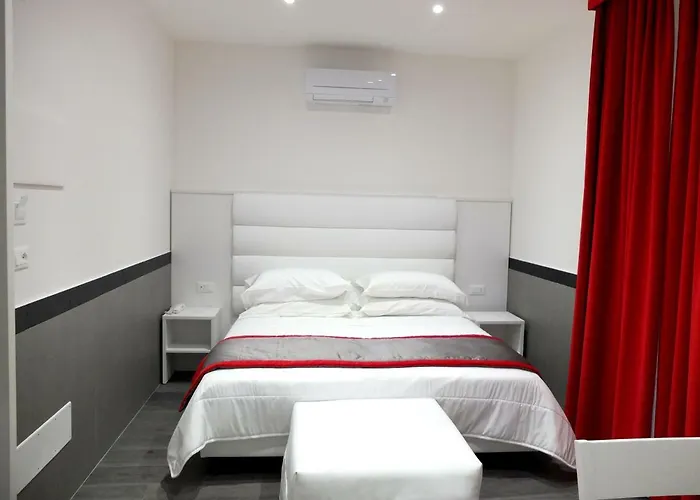 Astoria Golden Gate Hotel 2*